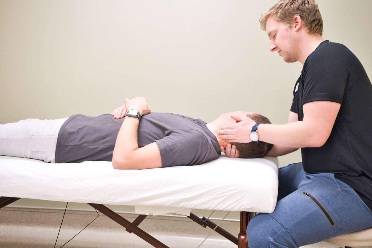Treatment at a concussion clinic may include spinal alignment. 